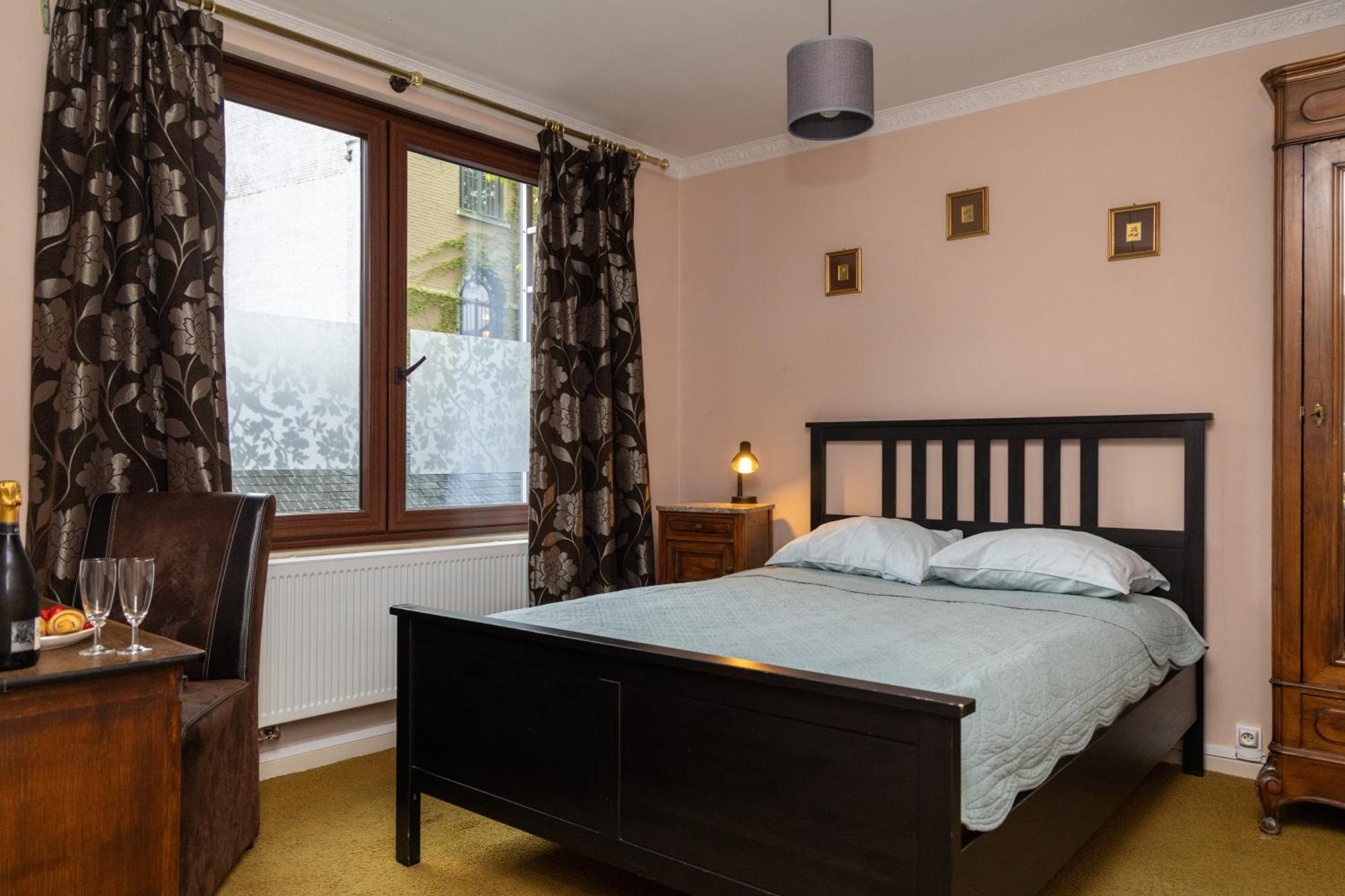 Hotel De Pastorij Лёвен Экстерьер фото